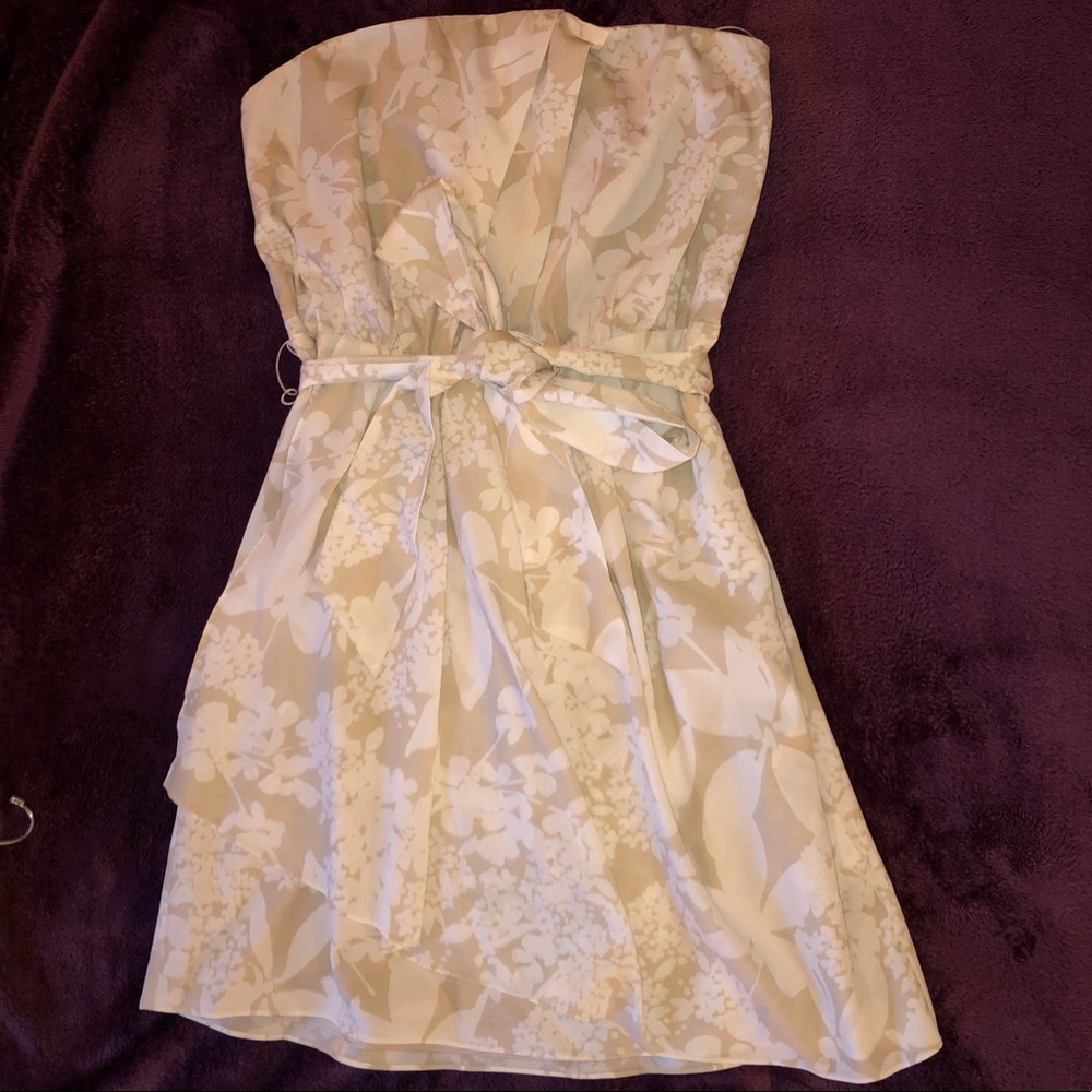 Beige/White Strapless Dress